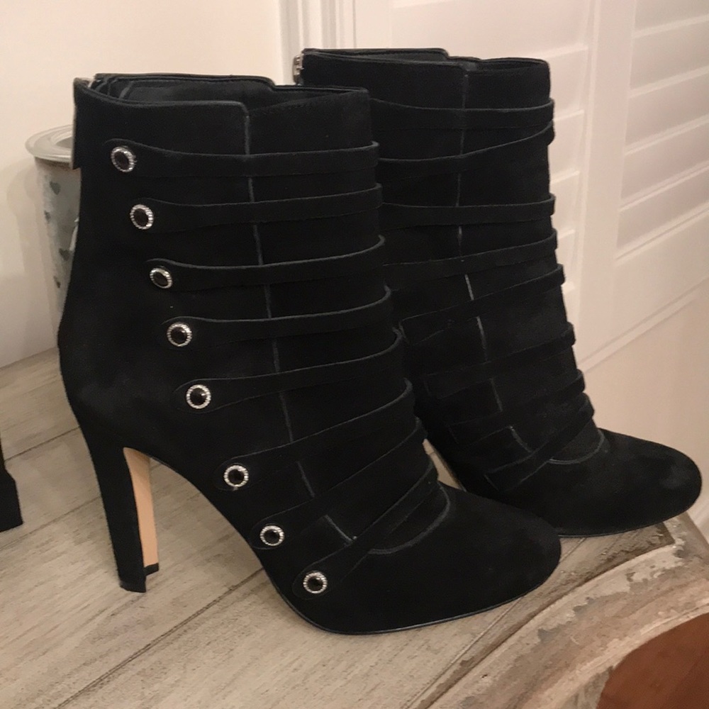 Barley worn size9 Black suede KARL LAGERFELD boots